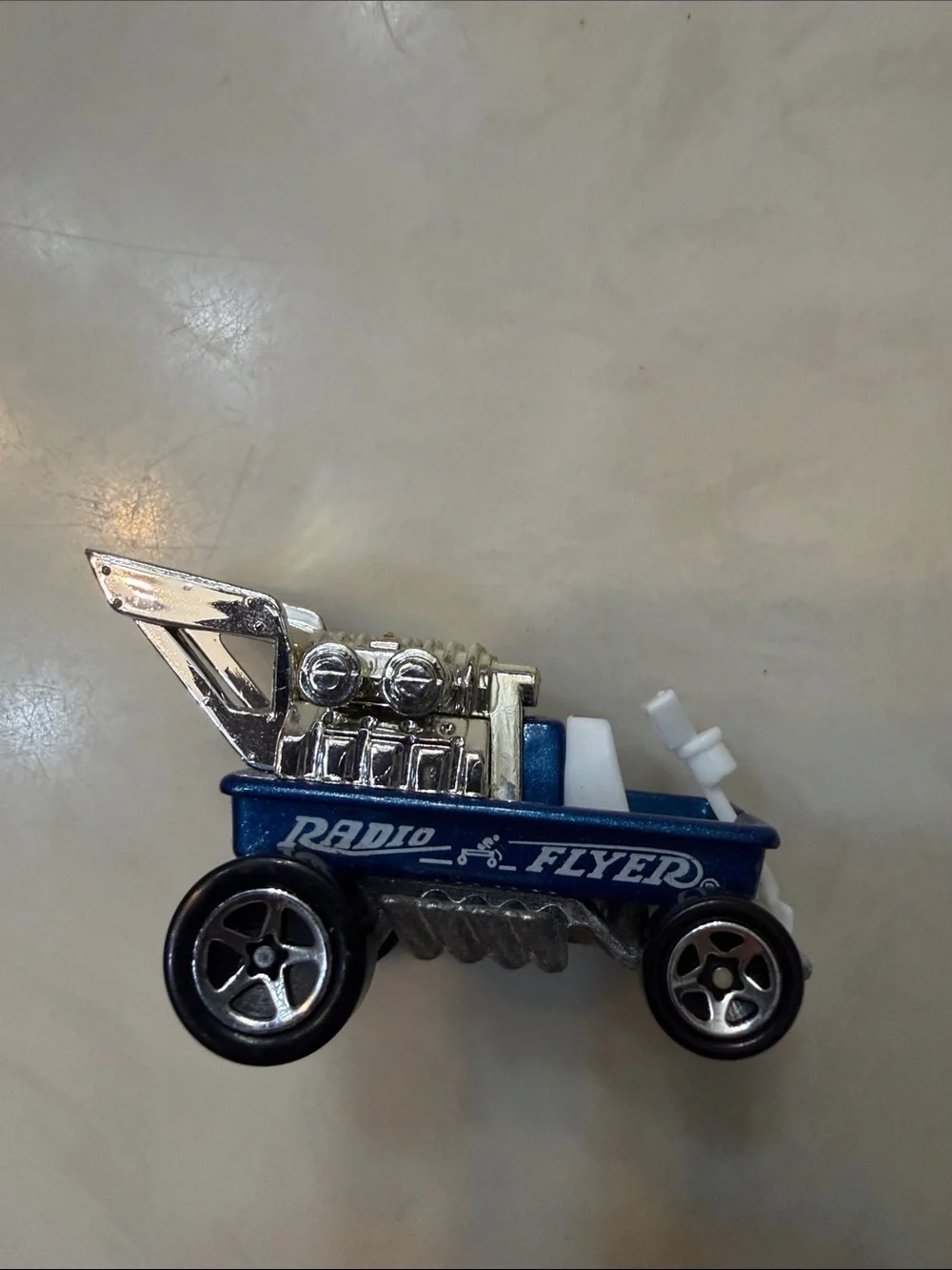 Hot Wheels radio flyer